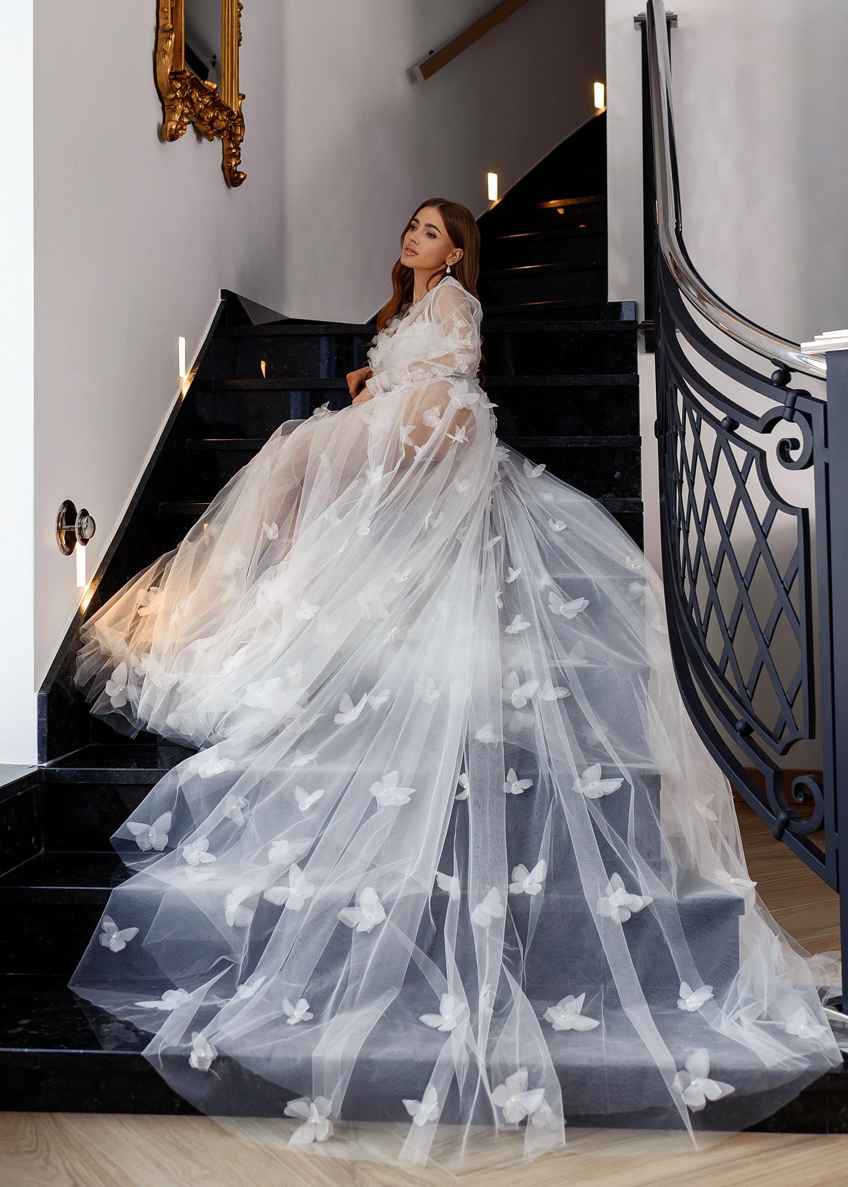 ADELLE весільна сукня-пеньюар з 3D метеликами