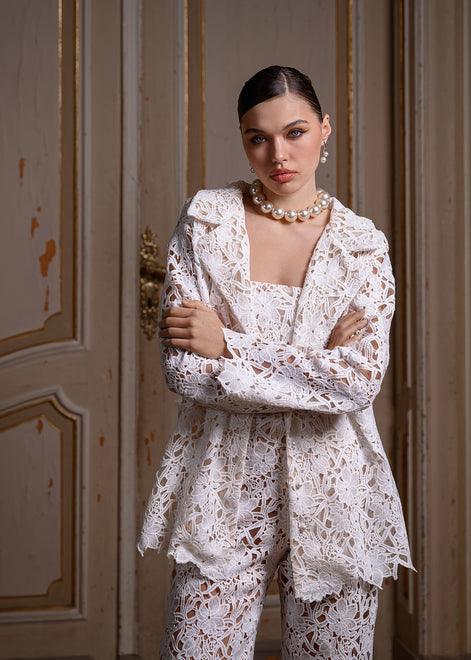CLARA мереживний брючний костюм з макраме 