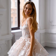  COCO коротка квіткова мереживна сукня з корсетом