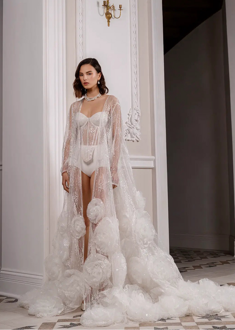 COLETTE халат з мережива та жоржинами