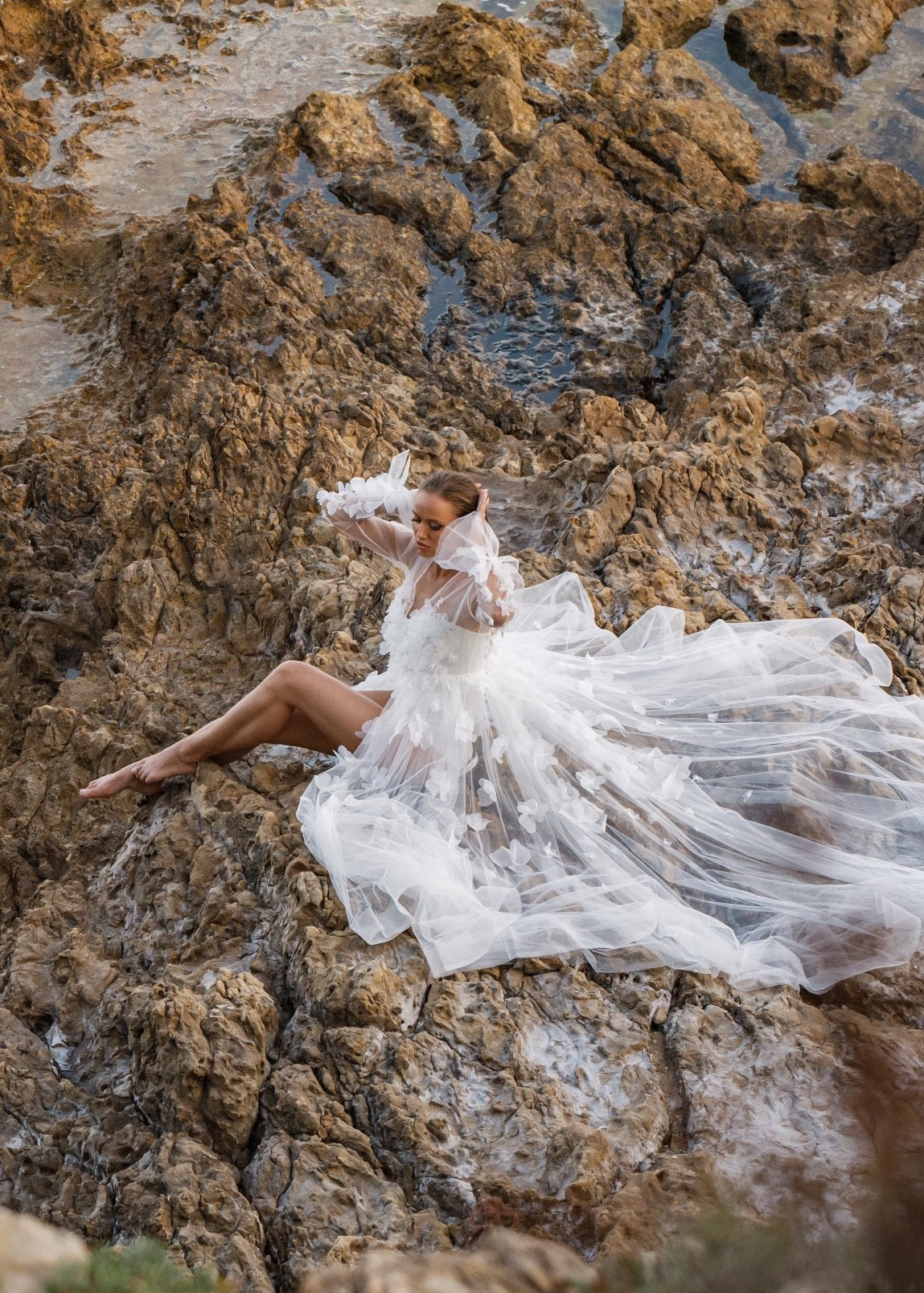 ELIZABETH Будуарна сукня з квітковим декором