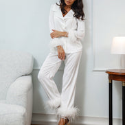 EMILIE білий шовковий піжамний комплект з пір'ям