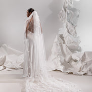  KRIS весільна фата з пелюстками квітів