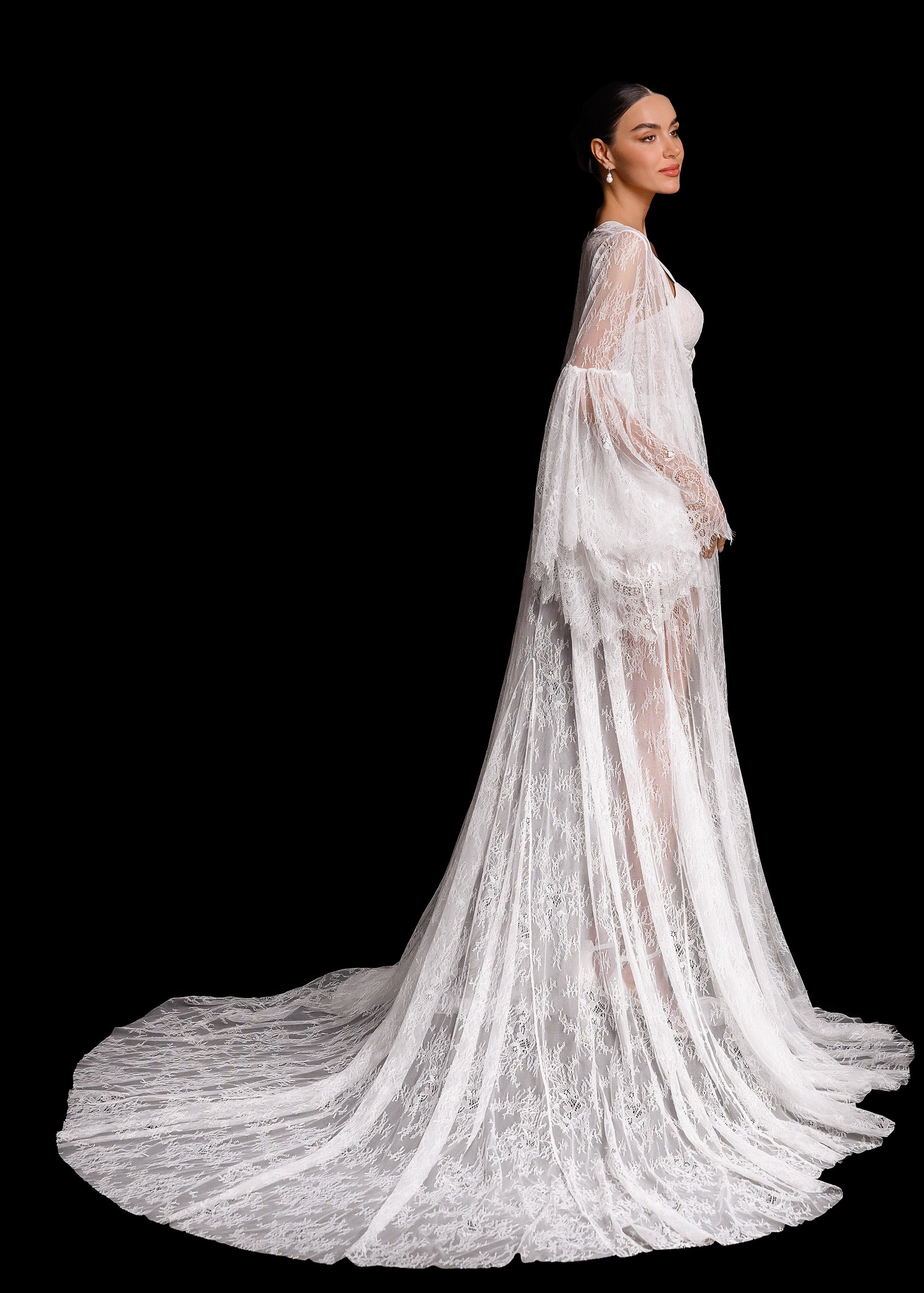 LAVINA Chantilly lace dress