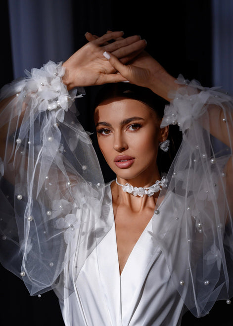 Весільний халат LINDA кольору слонової кістки з метеликами та перлами