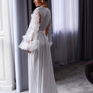 Весільний халат LINDA кольору слонової кістки з метеликами та перлами