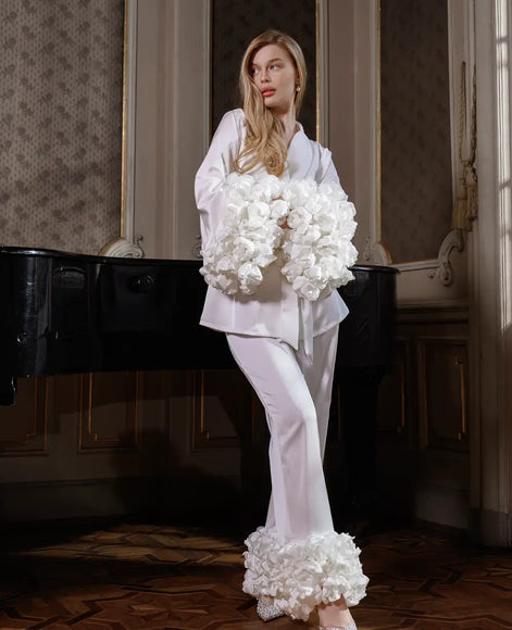 MEGANE WHITE комплект піжами з об'ємними квітами 