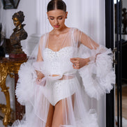 MOLLY пеньюар з текстурними 3D жоржинами