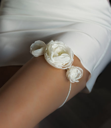 PEONY весільна квіткова підв'язка 