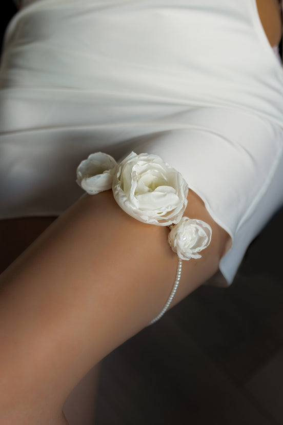 PEONY весільна квіткова підв'язка 